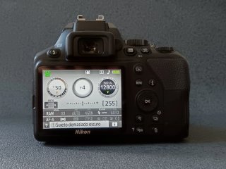 Cámara Nikon D3500 impecable! Pocos disparos