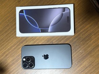 iPhone 16 Pro Max Negro