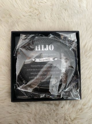 Pulsera trenzada negra con cierre magnético