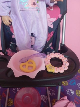 Baby Born con trona y accesorios