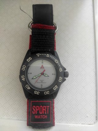 Reloj Deportivo Artech Negro y Rojo