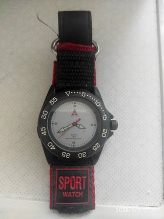 Reloj Deportivo Artech Negro y Rojo