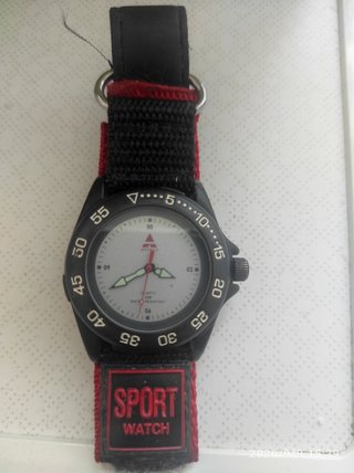Reloj Deportivo Artech Negro y Rojo