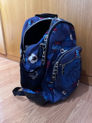Mochila Totto Infantil Azul y estampado de Fútbol