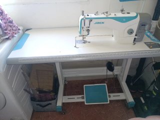 Máquina de coser JACK A2