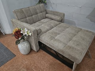 Sofá Cama Beige con Cojines