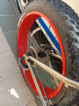 Fat Bike Todoterreno Plata y Roja
