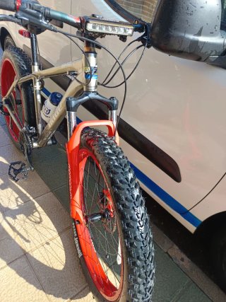 Fat Bike Todoterreno Plata y Roja