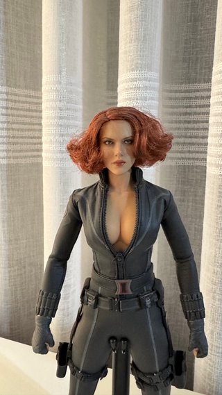 Figura Hot Toys Black Widow Avengers