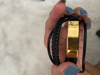 Pulsera cuero y cierre dorado