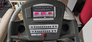 Consola de cinta BH con pantalla LCD