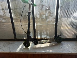 Monopattino 2 ruote verde