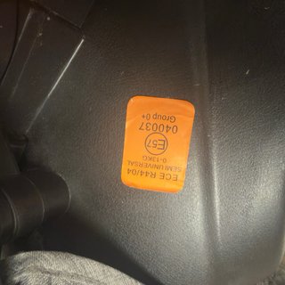 Silla de coche para bebé gris
