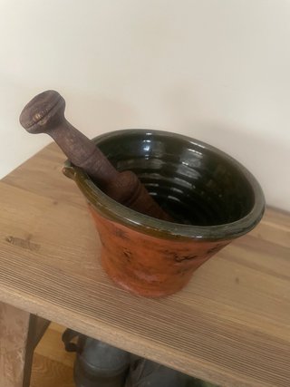 Mortero y maza de cerámica