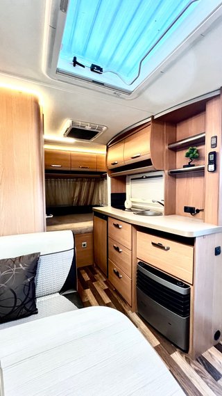 Caravana Knaus Sport 420 QD