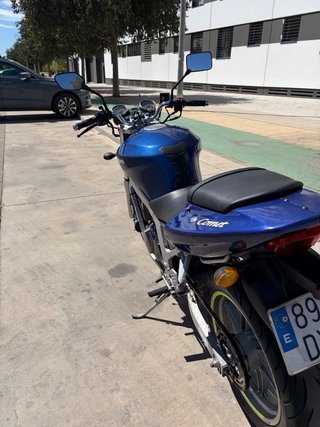 Hyosung Comet Azul