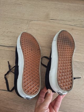Zapatillas Vans Negras Suede