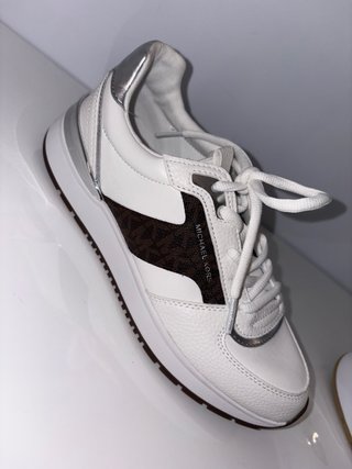 Zapatillas Michael Kors Blancas y Doradas