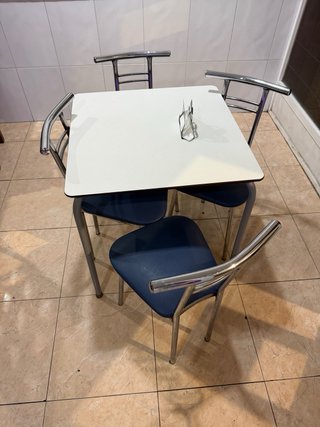 Nevera expositora con mesa y TPV