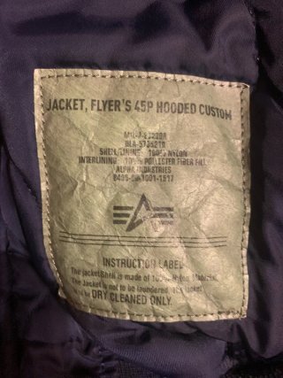 Chaqueta Alpha Industries azul con capucha