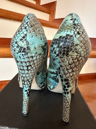 Décolleté Cinti pitone azzurro/nero tg. 36