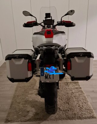 BMW R 1300 GS Adventure 2025 Roja/Plata