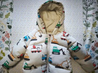 ABRIGO ACOLCHADO BEBÉ PRIMARK (NUEVO, SI