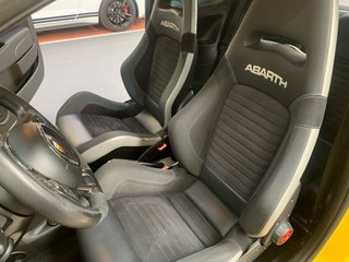 Abarth 595 Competizione Baquets Sabelt escape