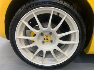 Abarth 595 Competizione Baquets Sabelt escape