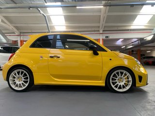 Abarth 595 Competizione Baquets Sabelt escape
