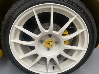Abarth 595 Competizione Baquets Sabelt escape