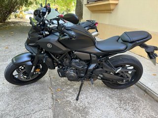 Yamaha MT-07 YAMT Negra Deslimitada