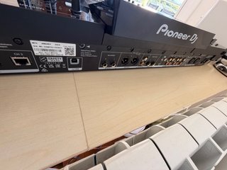 Mesa DJ Pioneer XDJ-XZ Negra