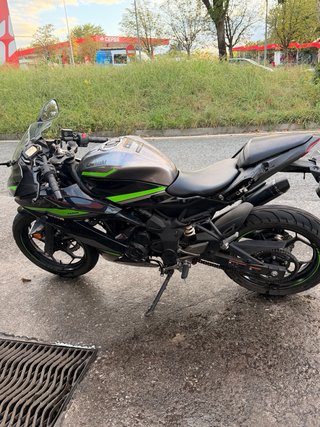 Kawasaki Ninja 125 - (8000KM)