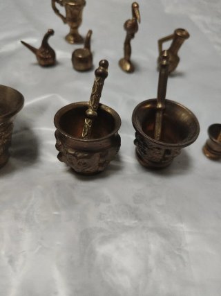 Figuras de bronce/latón decorativas