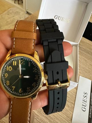 Reloj Guess Dorado y Marrón