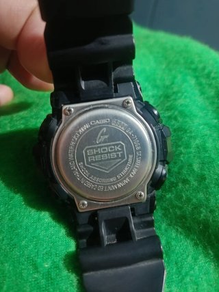 Reloj Casio G-Shock Negro y Dorado