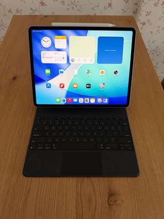 iPad Air 13 Negro + Teclado + Apple Pencil