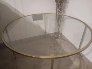 Mesa de centro redonda cristal y metal dorado