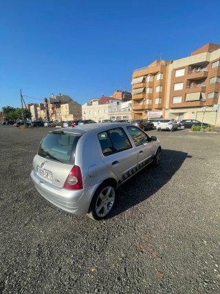 Renault Clio 2005