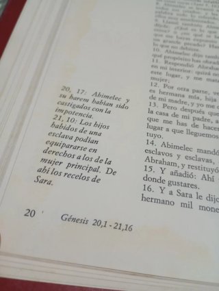 Sagrada Biblia Dalí