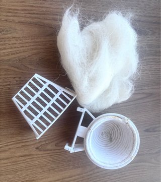 Nido para canarios con pelo y soporte