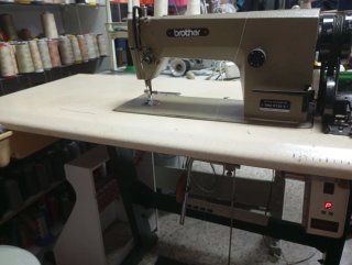 Máquina coser doble arrastre 922 y otra ajuste liv
