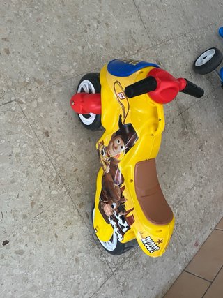 Moto correpasillos Toy Story Woody y Jessie