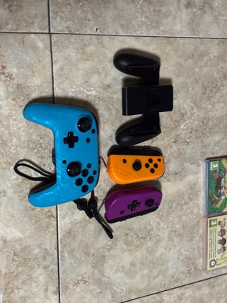 Nintendo Switch + Juegos y Accesorios