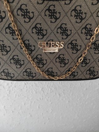 Bolso Guess original Hobo Beige Monograma - Correa