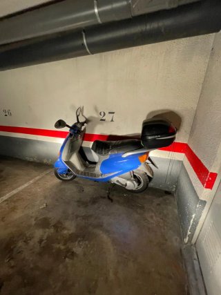 Moto Scooter Azul y Gris