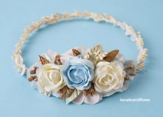 Corona de comunión flores azules y blancas
