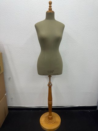 Maniquí Elias Balleste