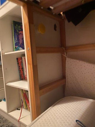 Litera Kura IKEA con Escalera y Estantería